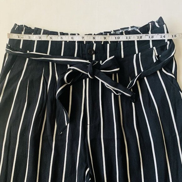 Sexy 2 Piece Black Striped Tie-Front Crop Top Tapered Pants Set Size Small‎ - Picture 8 of 11